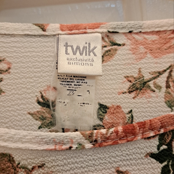 TWIK Floral Blouse - Picture 4 of 6
